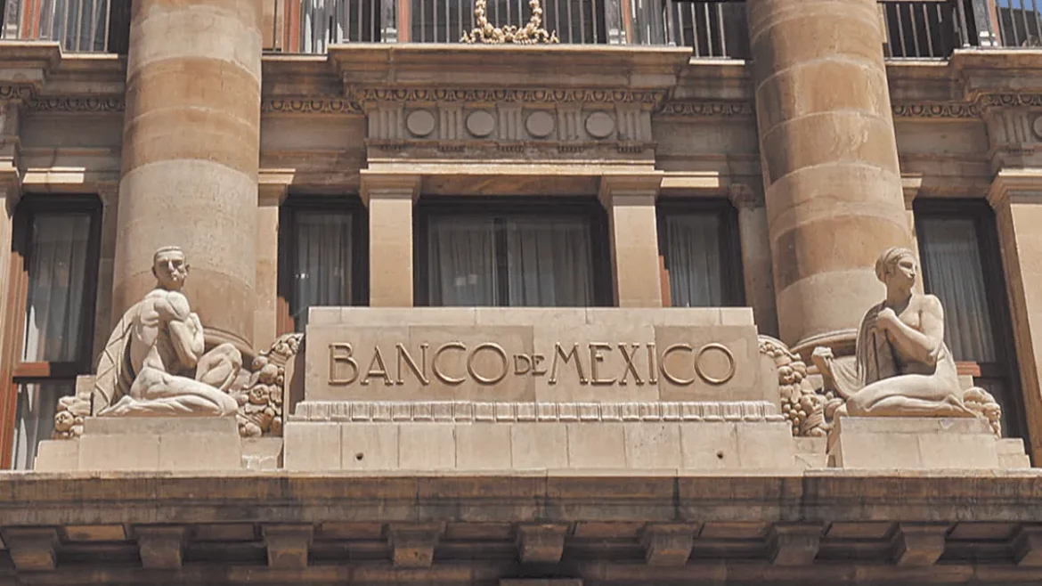 Banxico prevé una caída en la inflación “más gradual que la esperada”.