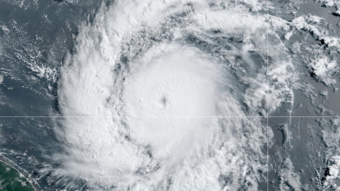 El huracán “Beryl” tocará tierra dos veces en México este fin de semana; ésta es su trayectoria